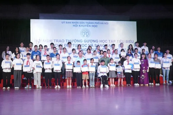 Hà Nội tôn vinh các tấm gương sáng trong học tập