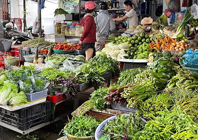 Xử nghiêm việc “phù phép” rau không rõ nguồn gốc thành rau sạch để đưa vào trường học