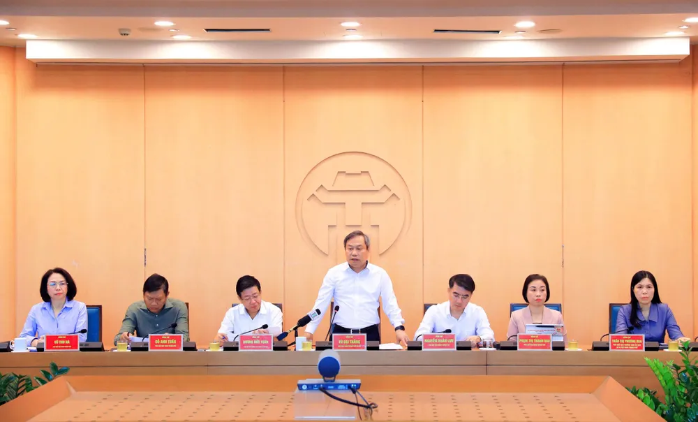 Chủ tịch UBND TP Hà Nội Vũ Đại Thắng chủ trì phiên họp.jpg