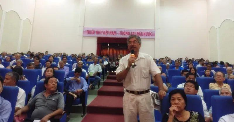 Cử tri đề nghị nhà nước quan tâm hơn đến giáo dục ảnh 1