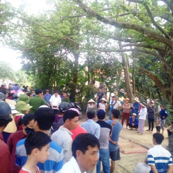 Đôi nam nữ nhảy sông tự vẫn ảnh 1