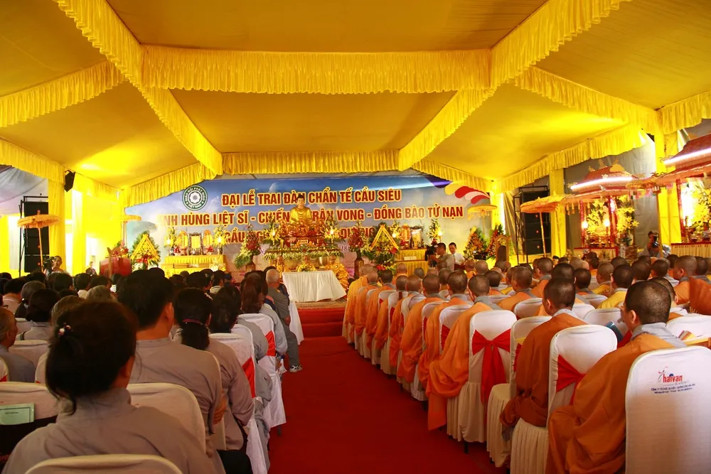 Lần đầu tổ chức đại lễ cầu siêu ở đàn Âm Hồn ảnh 1