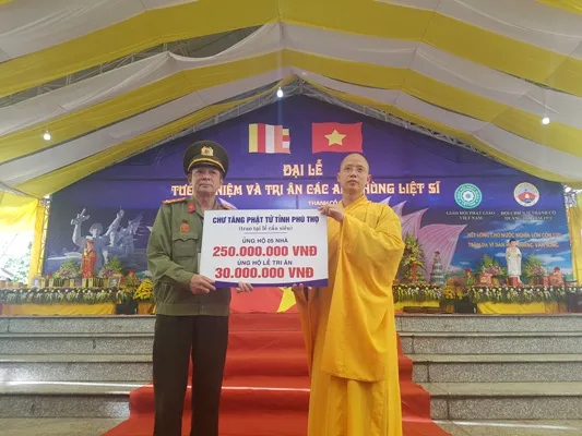 Đại lễ Tưởng niệm và tri ân các anh hùng liệt sĩ ảnh 3