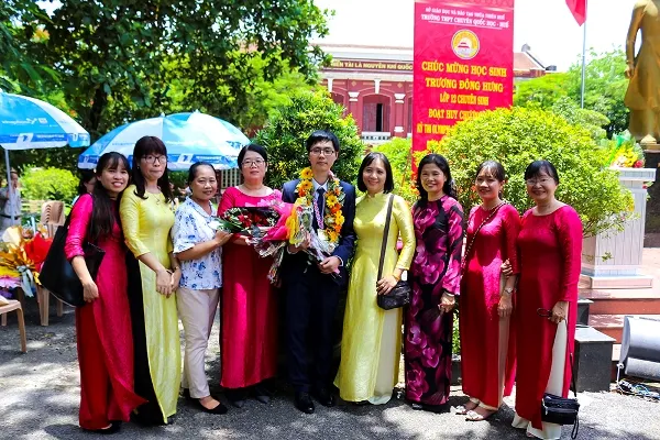 Quê nhà chào đón Trương Đông Hưng đoạt HCV Olympic quốc tế 2017 ảnh 2