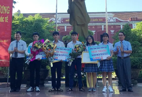Vinh danh học sinh đoạt HCV Olympic Quốc tế môn Sinh học ảnh 1