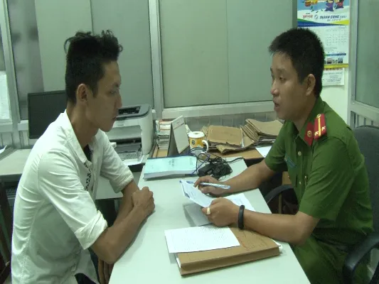 Công an đang đấu tranh với đối tượng Dũng