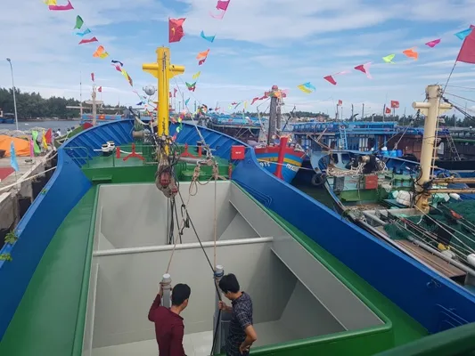 Thừa Thiên – Huế hạ thủy tàu vỏ thép đóng nhanh kỷ lục ảnh 4