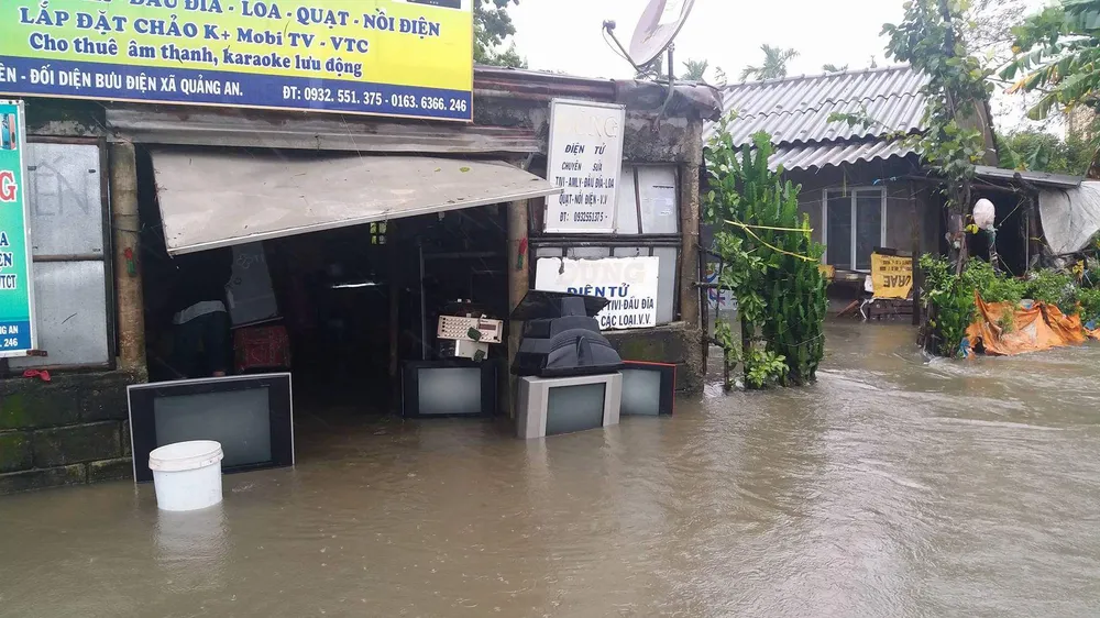 Thừa Thiên - Huế: Các hồ thủy điện đồng loạt xả lũ về hạ du ảnh 6