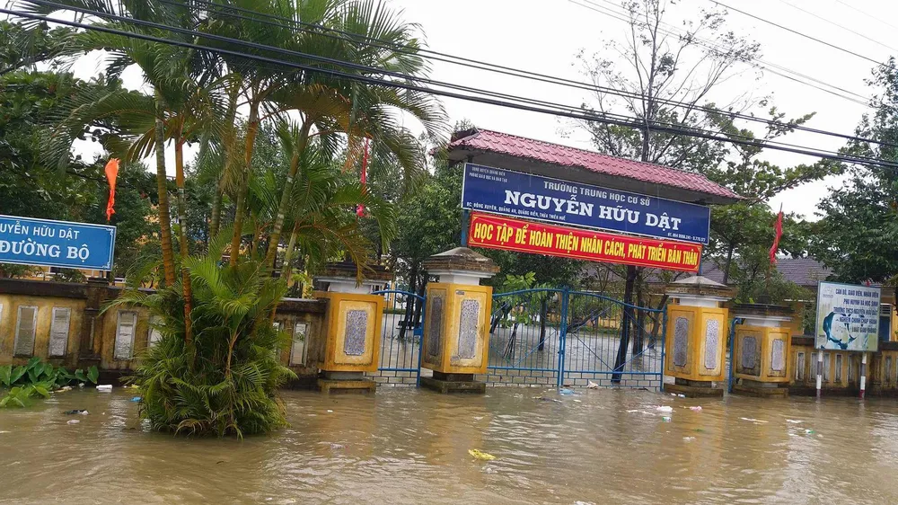 Thừa Thiên - Huế: Các hồ thủy điện đồng loạt xả lũ về hạ du ảnh 7