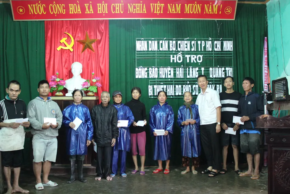 TPHCM hỗ trợ đồng bào vùng lũ Thừa Thiên-Huế và Quảng Trị ảnh 2