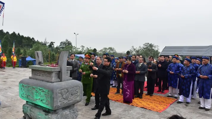 Tái hiện hình ảnh Nguyễn Huệ lên ngôi Hoàng đế ảnh 1