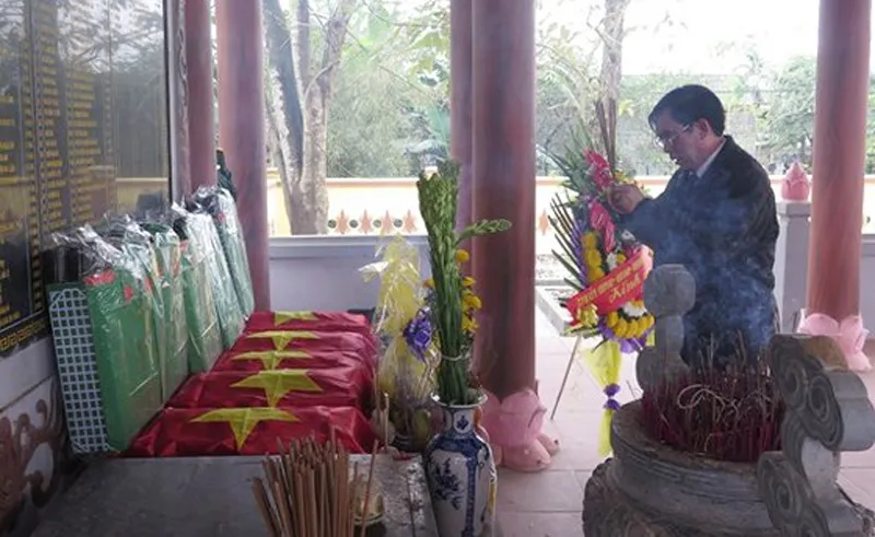 Phát hiện 11 hài cốt liệt sĩ bọc trong võng dù xanh tại Quảng Trị ảnh 1