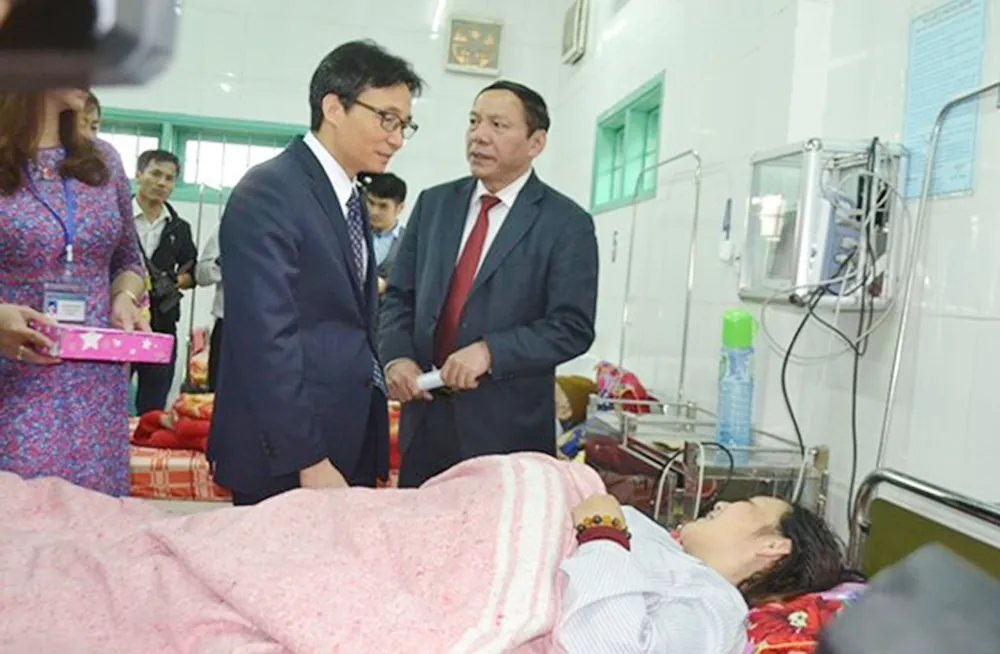 Phó Thủ tướng Vũ Đức Đam thăm các thầy thuốc ở miền núi tỉnh Quảng Trị ảnh 2