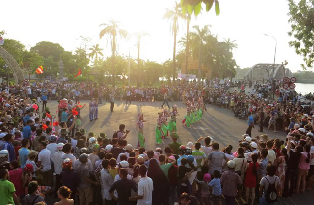 Thỏa sức xem nghệ thuật miễn phí tại Festival Huế 2018 ảnh 2