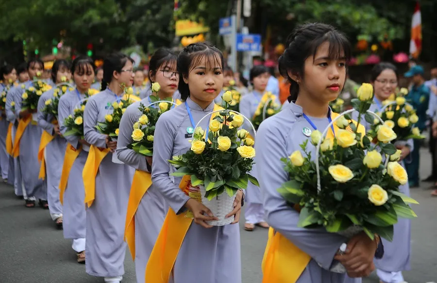 Trang nghiêm Đại lễ Phật đản Phật lịch 2562 tại Huế ảnh 6