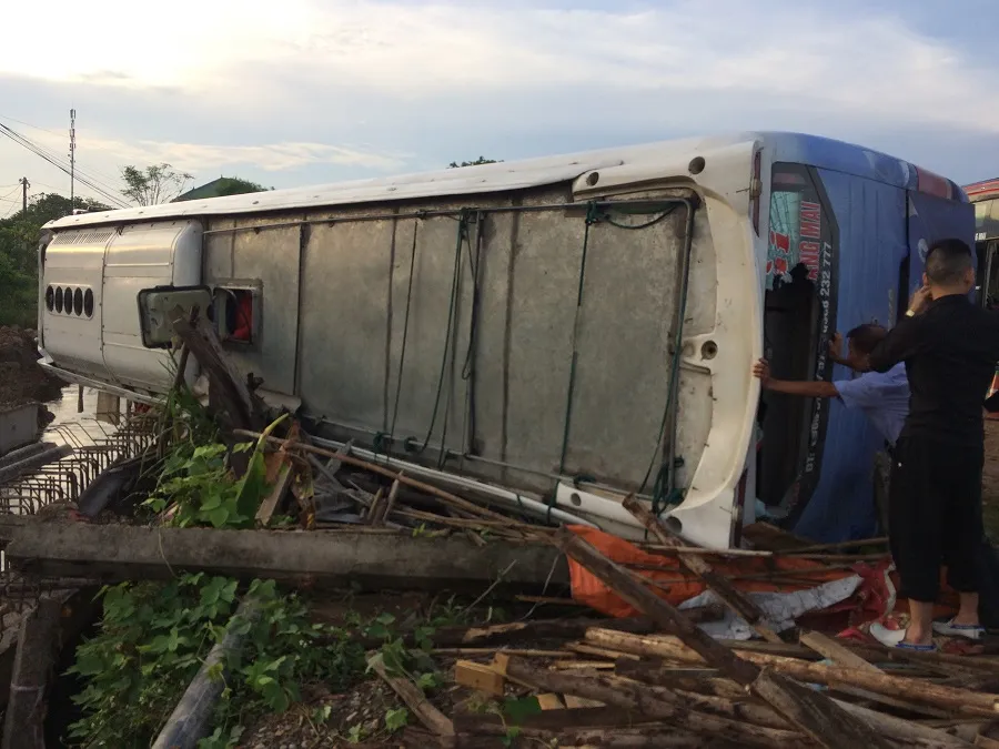 Nhiều người bị thương sau 3 vụ tai nạn giao thông liên tiếp tại Quảng Trị ảnh 3