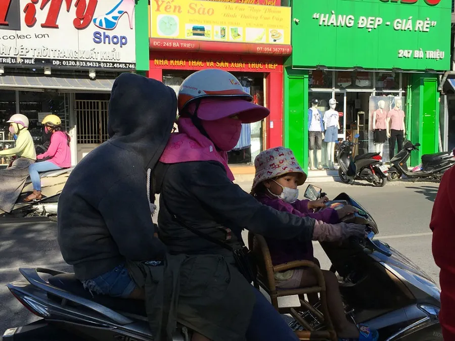 Người dân miền Trung vật vã trong nắng nóng  ảnh 3