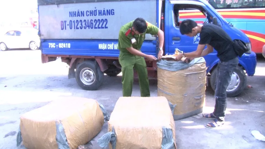 Phát hiện số lượng lớn thịt động vật đóng gói vô chủ ảnh 1