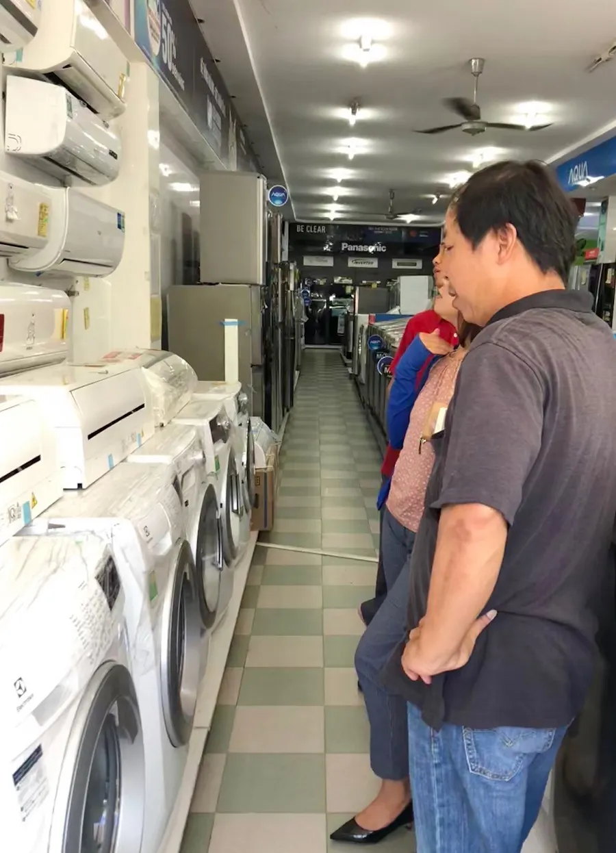 Nắng nóng trên 40°C, sinh hoạt người dân miền Trung đảo lộn ảnh 9