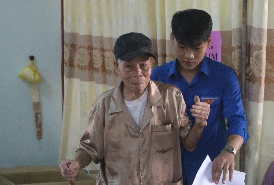 Hơn 500 người được khám, phát thuốc chữa bệnh miễn phí ảnh 3