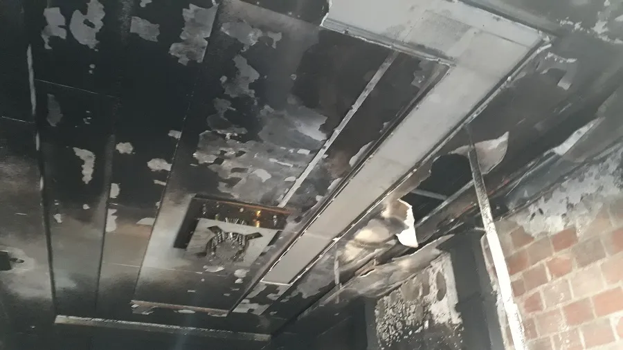 Cảnh sát PCCC cứu 5 người dân trong đám cháy lúc rạng sáng ảnh 3