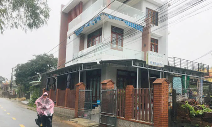 Bắt nghi phạm đâm gục bé gái 10 tuổi để cướp dây chuyền vàng ảnh 1