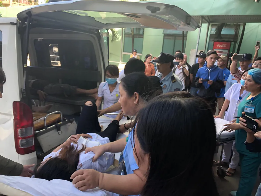 Xe khách rơi xuống vực đèo Hải Vân, 1 người chết, 21 người bị thương ảnh 4