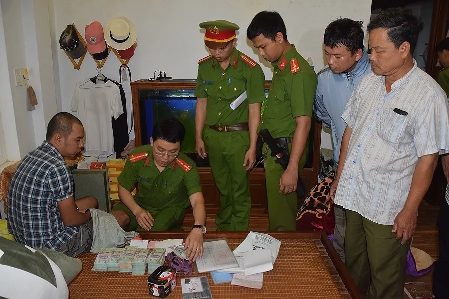 Nhiều đối tượng đánh bạc hàng trăm tỷ đồng tại Huế lãnh án tù ảnh 3