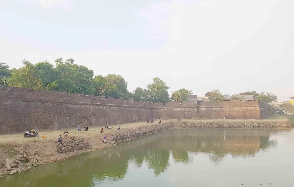 Làm mới kè hộ thành hào trước Kinh thành Huế liệu có bảo tồn được di sản? ảnh 4