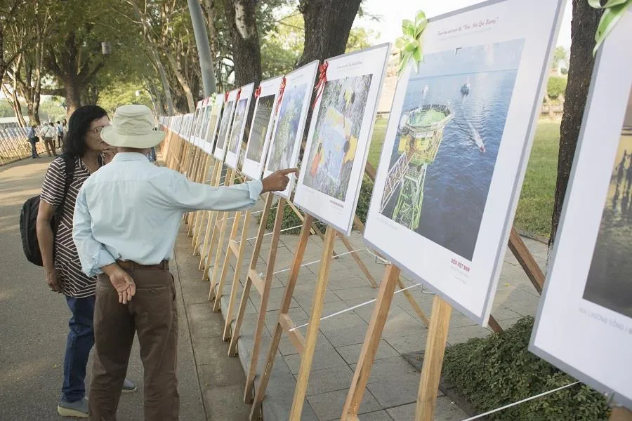 Giới thiệu biển đảo quê hương tại Quảng trường Ngọ Môn ảnh 2