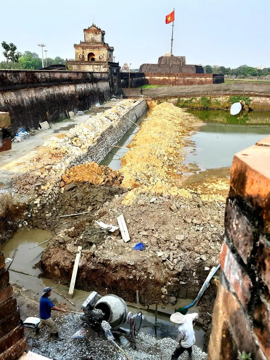 Làm mới kè hộ thành hào trước Kinh thành Huế liệu có bảo tồn được di sản? ảnh 3