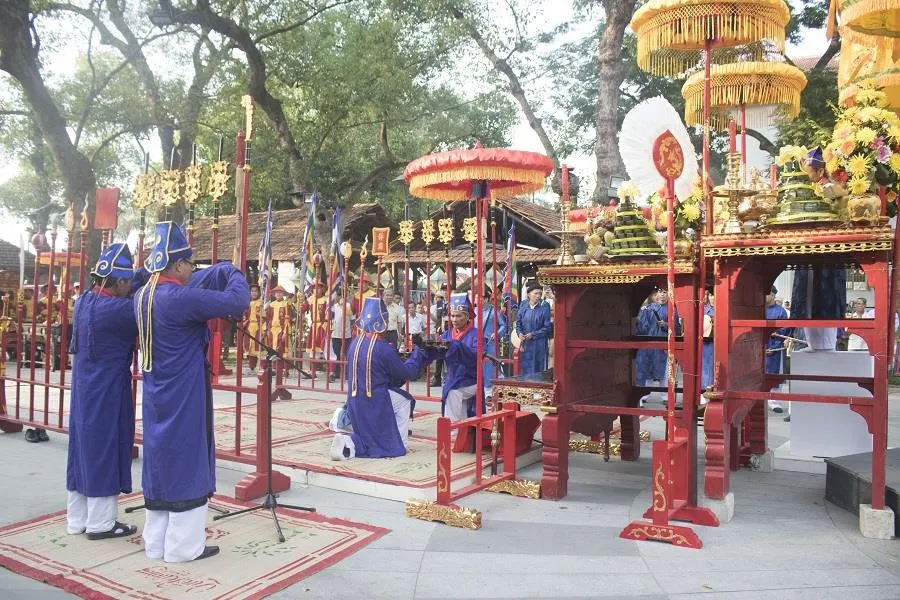 Thiêng liêng Lễ tế tổ bách nghệ bên dòng Hương ảnh 2