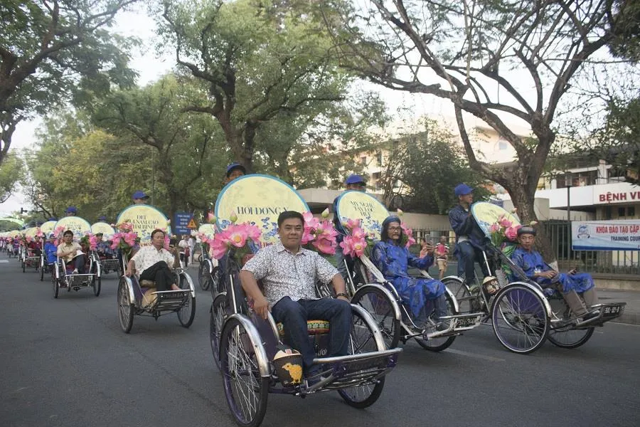 Thiêng liêng Lễ tế tổ bách nghệ bên dòng Hương ảnh 5