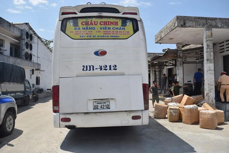 Phát hiện ô tô biển số Lào chở 1,6 tấn nội tạng không rõ nguồn gốc ảnh 1