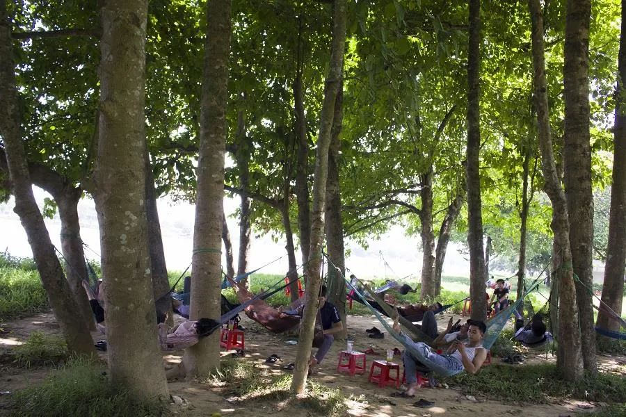 Vật vờ giữa nắng nóng ở bệnh viện ảnh 5