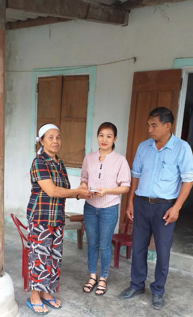 Báo SGGP trao tiền hỗ trợ cho người thân cụ Lê Thị Chạn ảnh 1