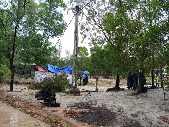 Bàng hoàng phát hiện đôi nam nữ chết cạnh nhau với nhiều vết đâm  ảnh 1