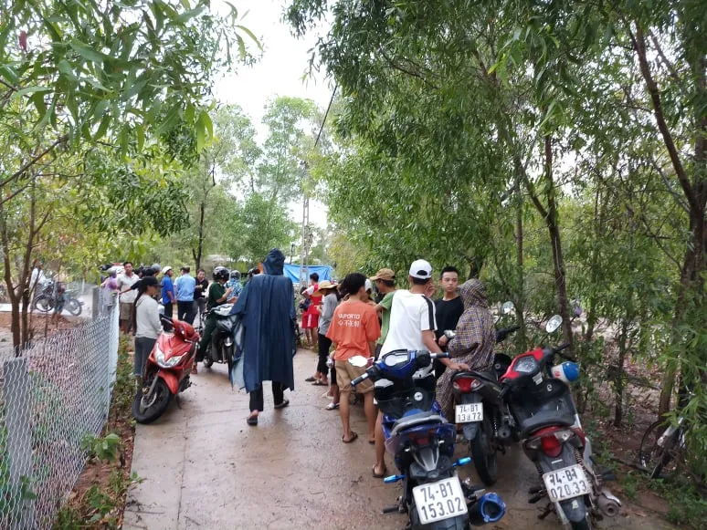 Bàng hoàng phát hiện đôi nam nữ chết cạnh nhau với nhiều vết đâm  ảnh 2