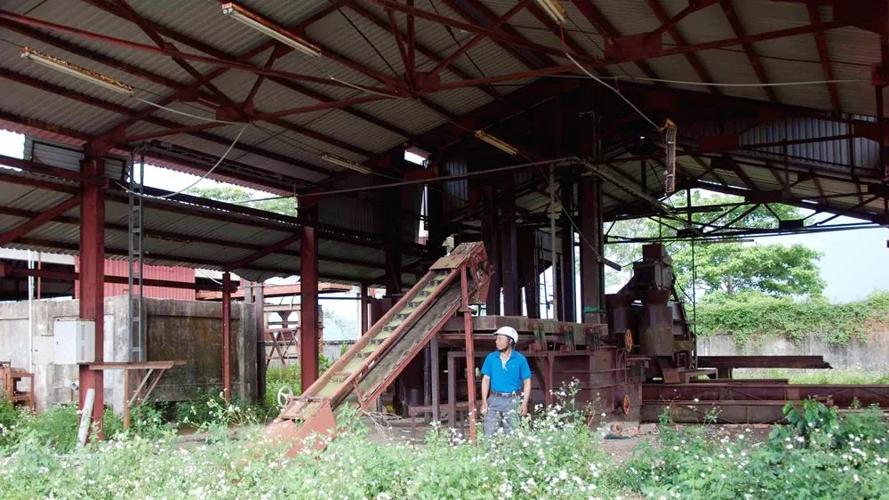 Nhà máy chế biến cà phê bị bỏ hoang