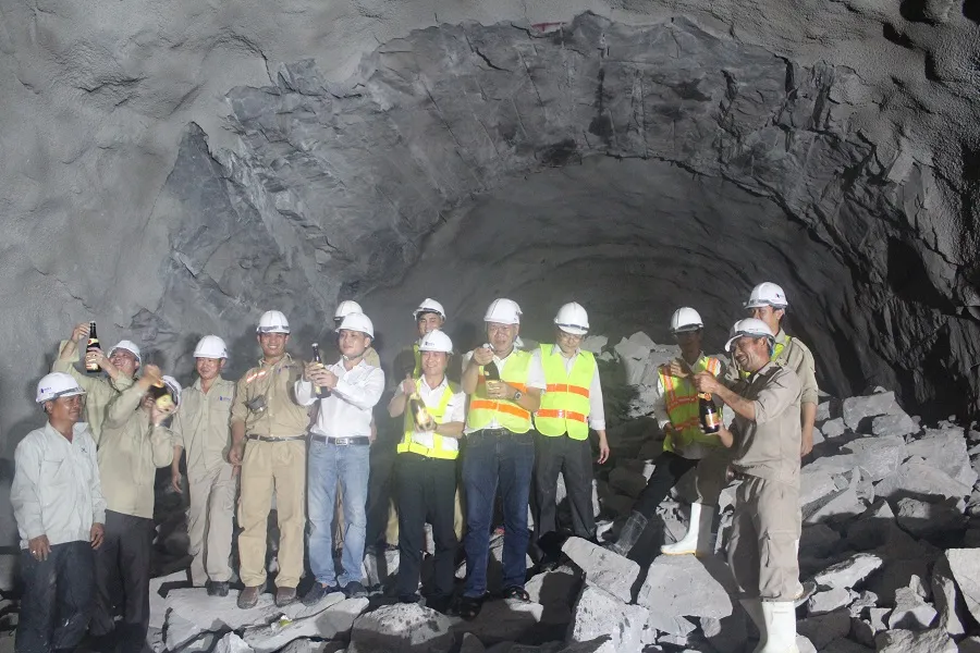 Đào thông hầm bộ Hải Vân 2 dài 6,2km ảnh 2