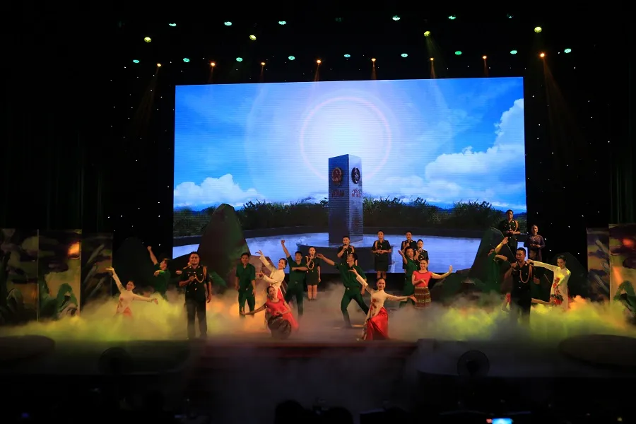 Khai mạc Hội diễn văn hóa tuyến biên giới, biển đảo miền Trung-Tây Nguyên ảnh 5