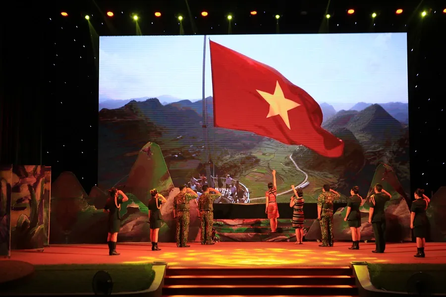 Khai mạc Hội diễn văn hóa tuyến biên giới, biển đảo miền Trung-Tây Nguyên ảnh 2