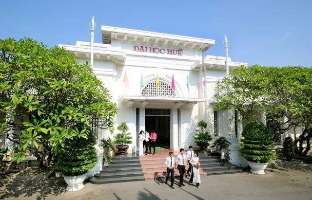 Sinh viên các khoa, trường thành viên ĐH Huế tiếp tục nghỉ học đến hết ngày 16-2 ảnh 1