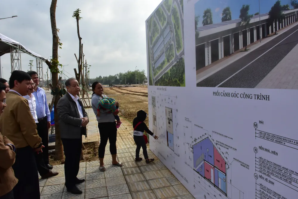 Xây 25 ngôi nhà cho các hộ nghèo di dời ra khỏi Kinh thành Huế ảnh 1