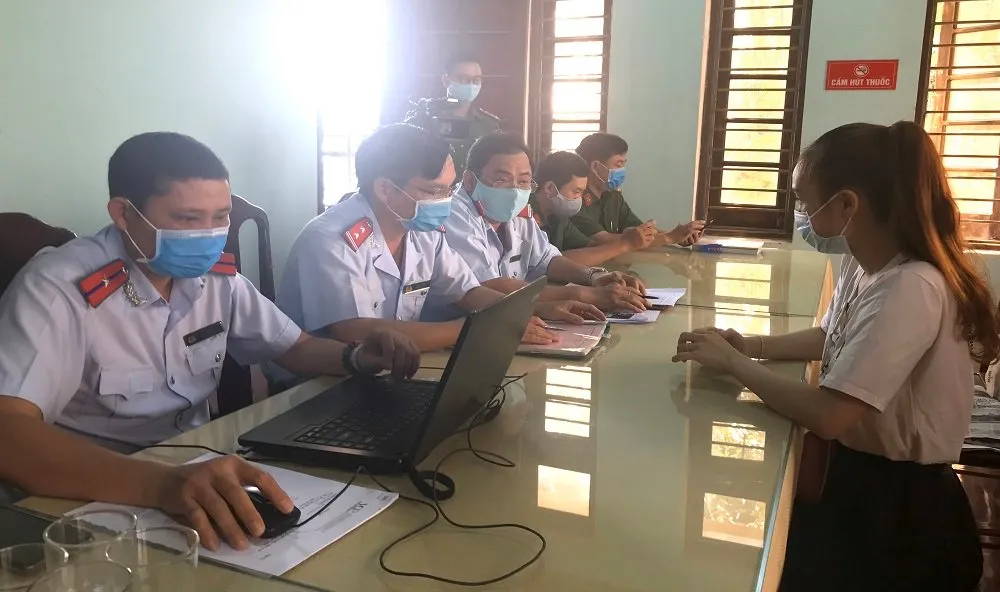 Nhân viên Phòng Kinh tế UBND TP Huế làm rò rỉ văn bản phòng chống dịch Covid-19 chưa được phê duyệt ảnh 2