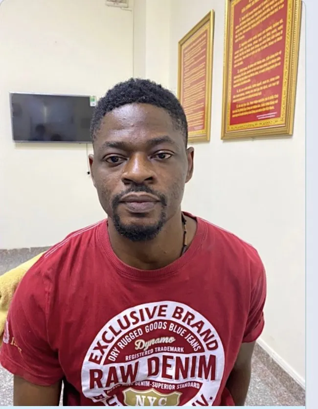 Bắt nhóm người nước ngoài lừa đảo chiếm đoạt hàng trăm tỷ đồng  ảnh 1