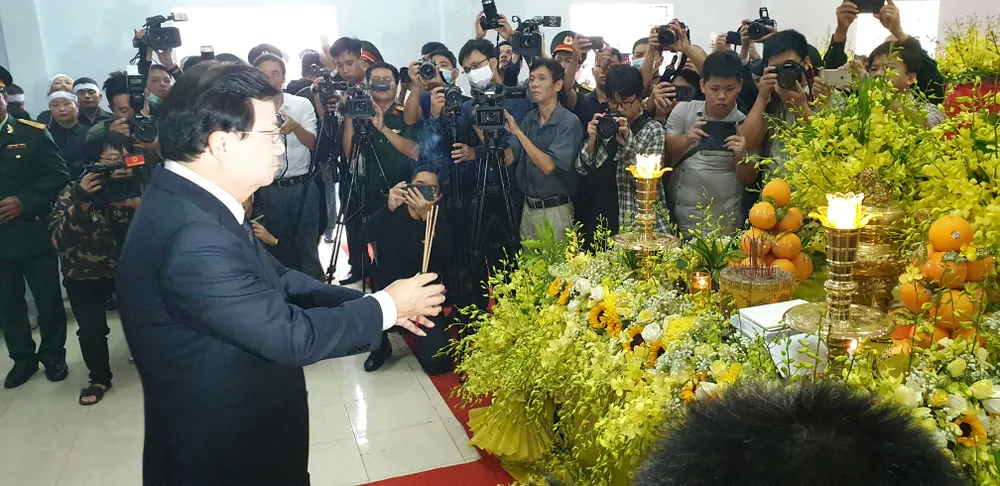 Xúc động lễ truy điệu 13 liệt sĩ hy sinh khi làm nhiệm vụ cứu nạn thủy điện Rào Trăng 3 ảnh 2