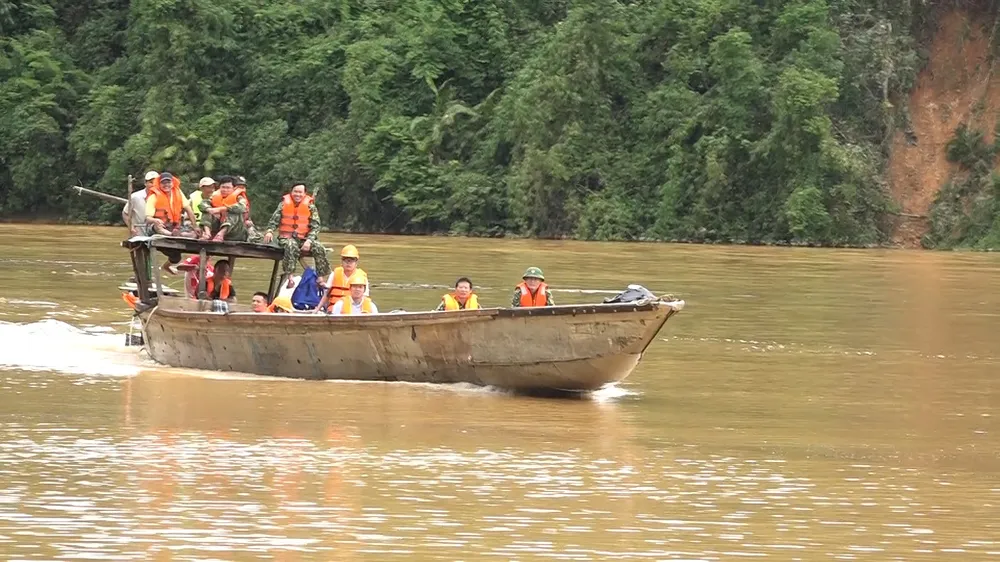 Vụ sạt lở tại Thủy điện Rào Trăng 3: Sau một tuần ứng cứu vẫn còn 15 người mất tích ảnh 9