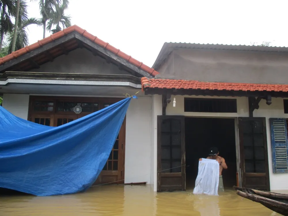 Nhiều khu dân cư Thừa Thiên – Huế trắng xóa trong lũ ảnh 8