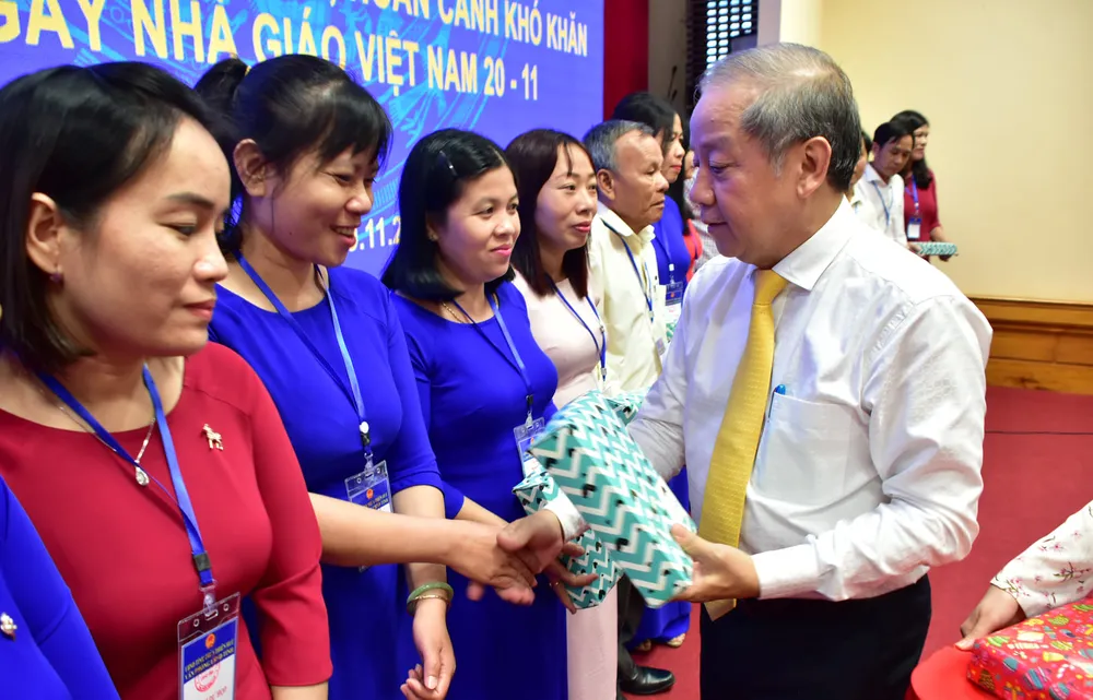 Thừa Thiên - Huế: Tri ân các thầy cô giáo đặc biệt ảnh 6